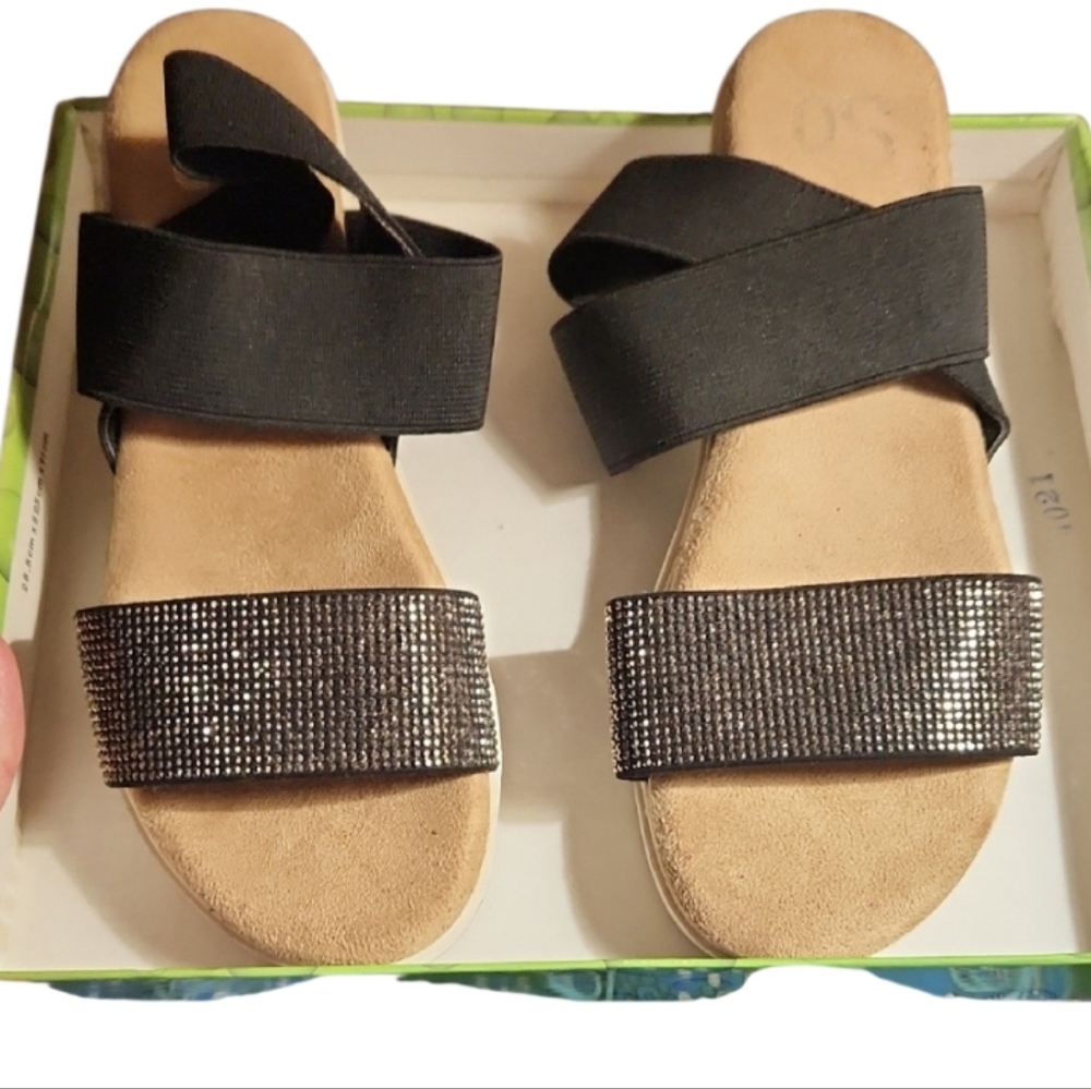 Elegant Black Sandals with Rhinestone Detailing Size 6